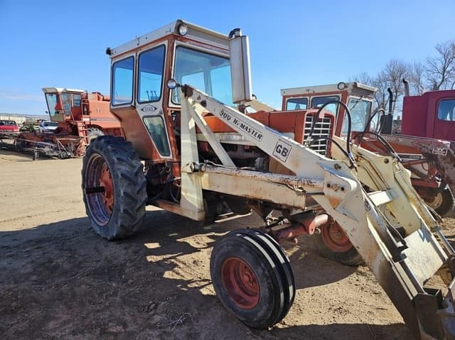 Image of International Harvester 1026 equipment image 2