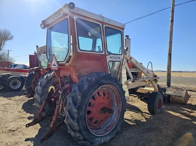 Image of International Harvester 1026 equipment image 3