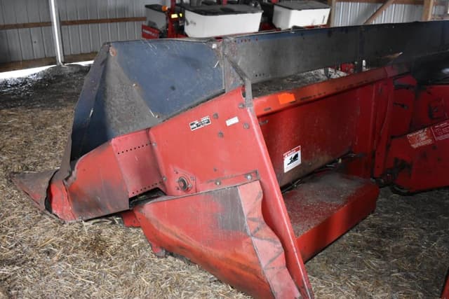 Image of International Harvester 1063 equipment image 1