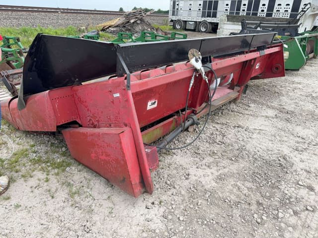 Image of International Harvester 1063 equipment image 2