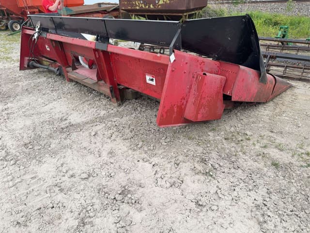 Image of International Harvester 1063 equipment image 1