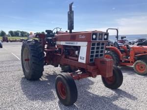 International Harvester 1066 Image