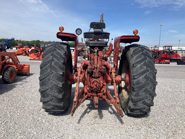 Image of International Harvester 1066 equipment image 3