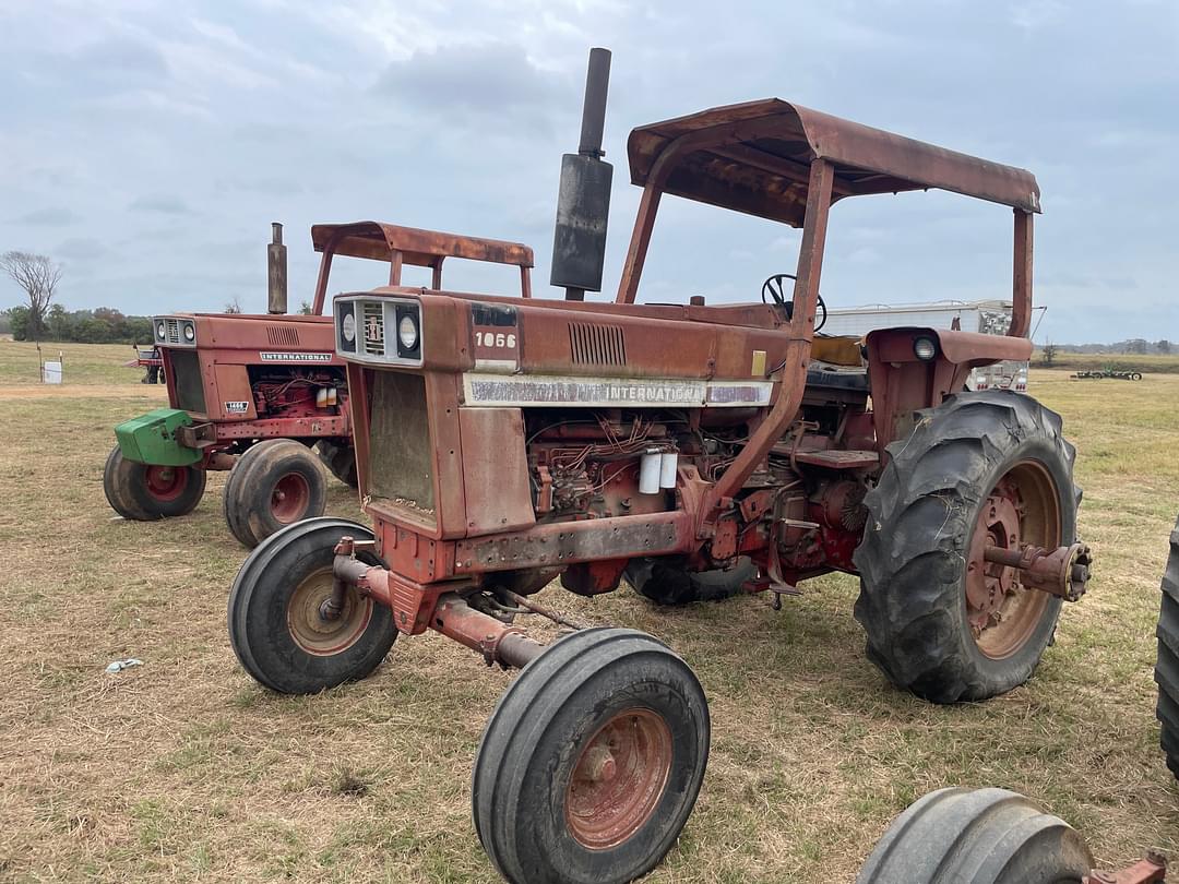 Image of International Harvester 1066 Primary image