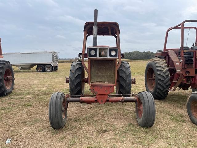 Image of International Harvester 1066 equipment image 1