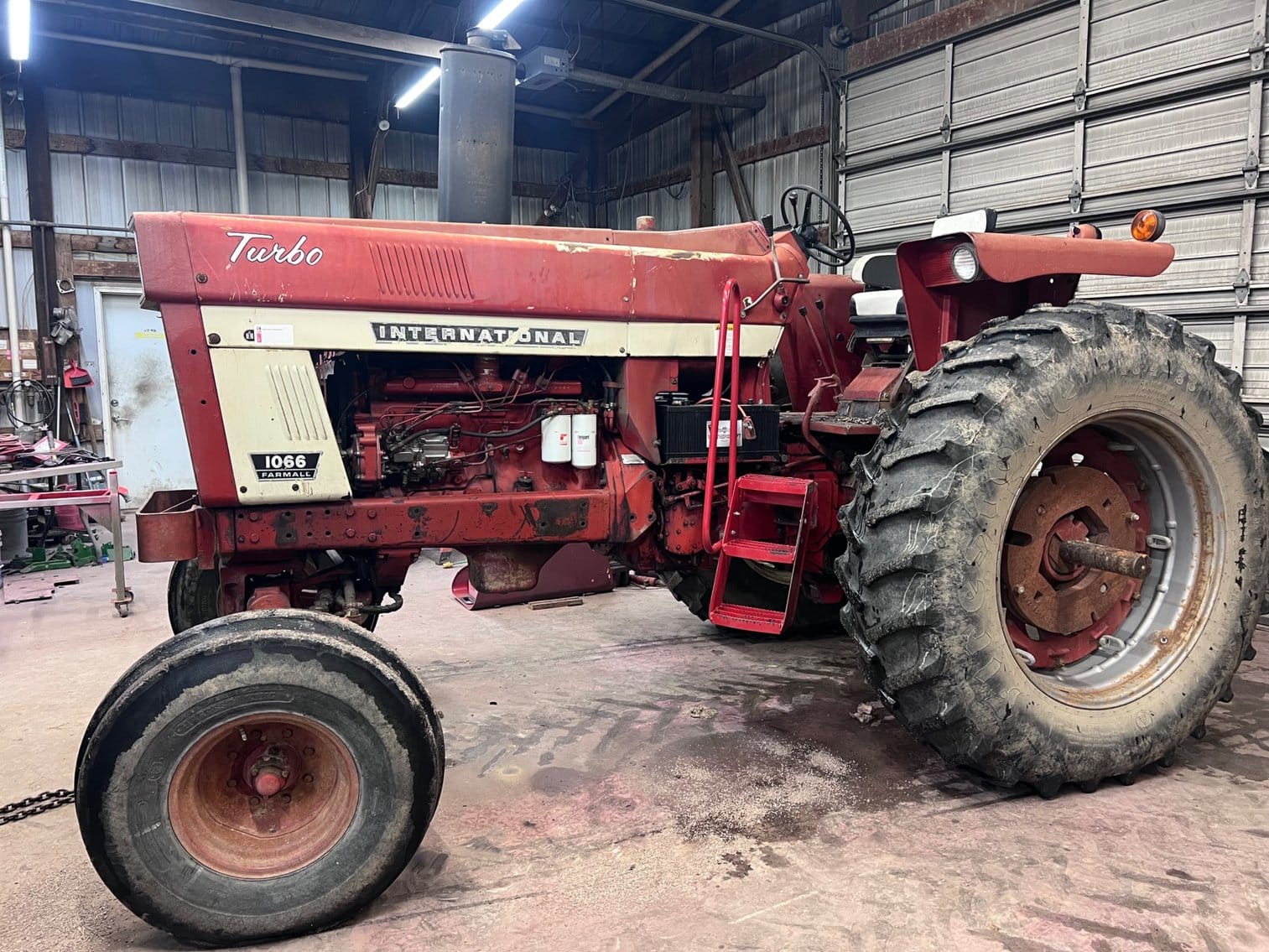 International Harvester 1066 Equipment Image0