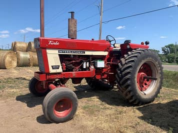 Main image International Harvester 1066