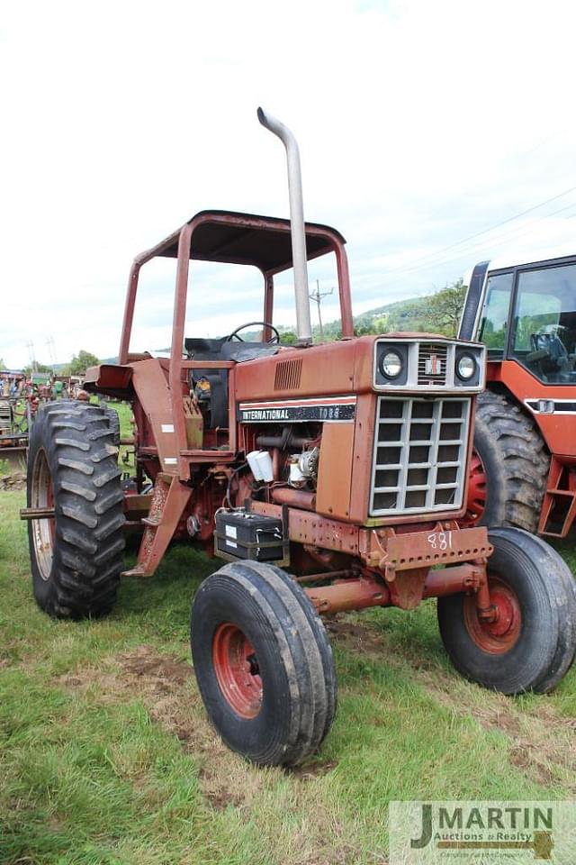 Image of International Harvester 1086 equipment image 1