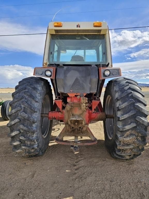 Image of International Harvester 1086 equipment image 4