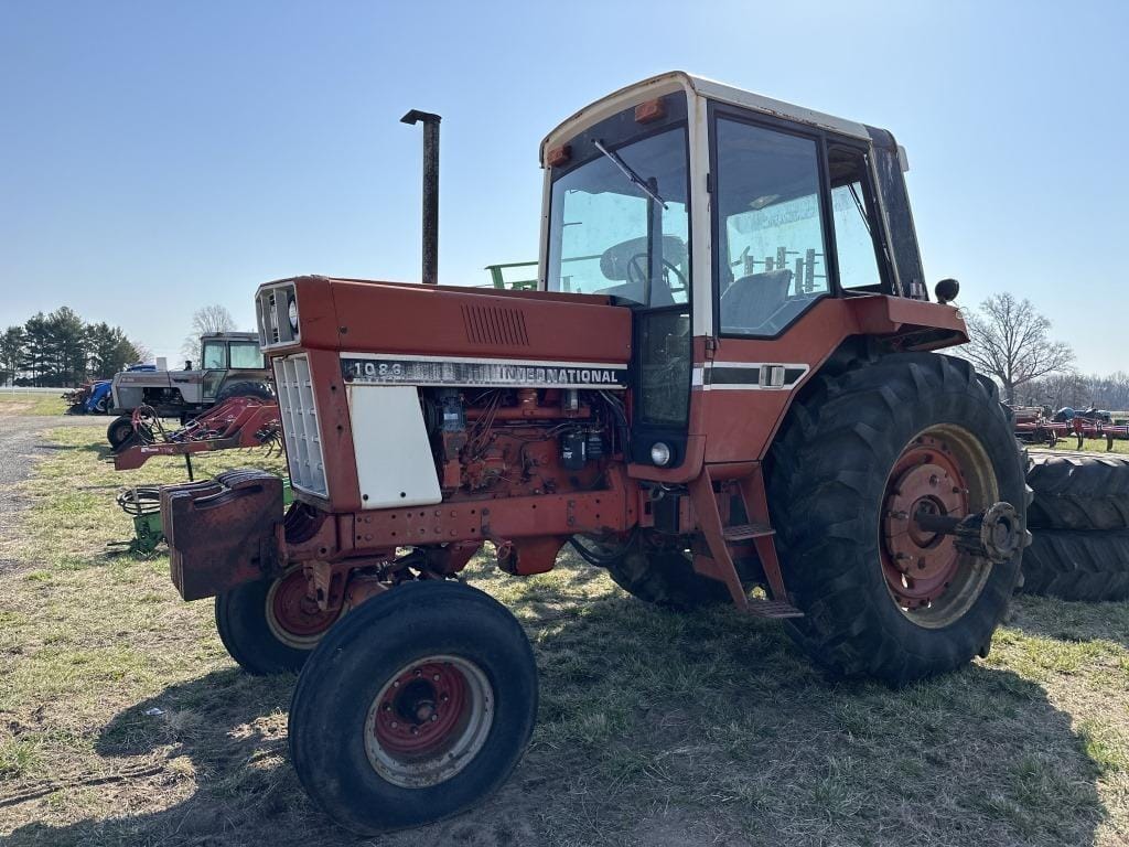 Main image International Harvester 1086
