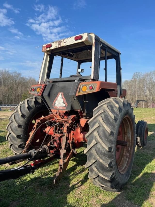 Image of International Harvester 1086 equipment image 2