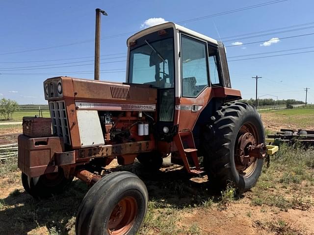 Image of International Harvester 1086 equipment image 1