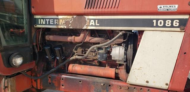 Image of International Harvester 1086 equipment image 4