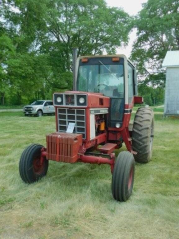 Main image International Harvester 1086