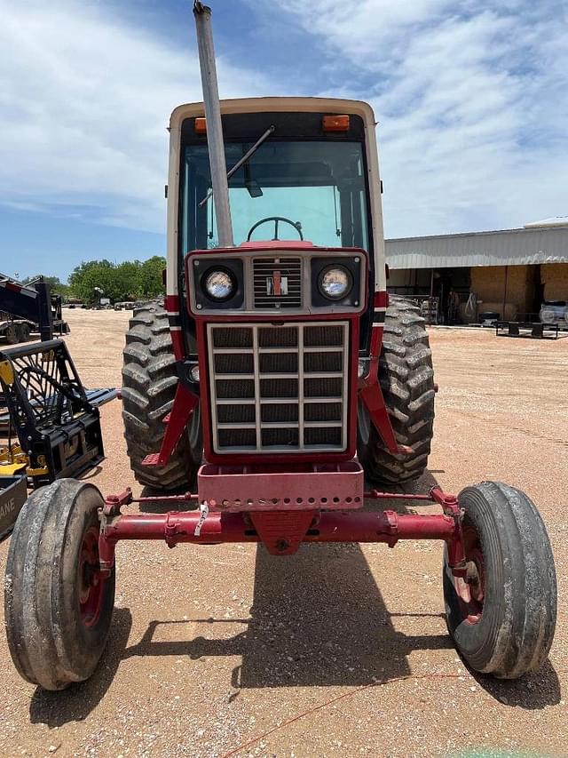 Image of International Harvester 1086 equipment image 1