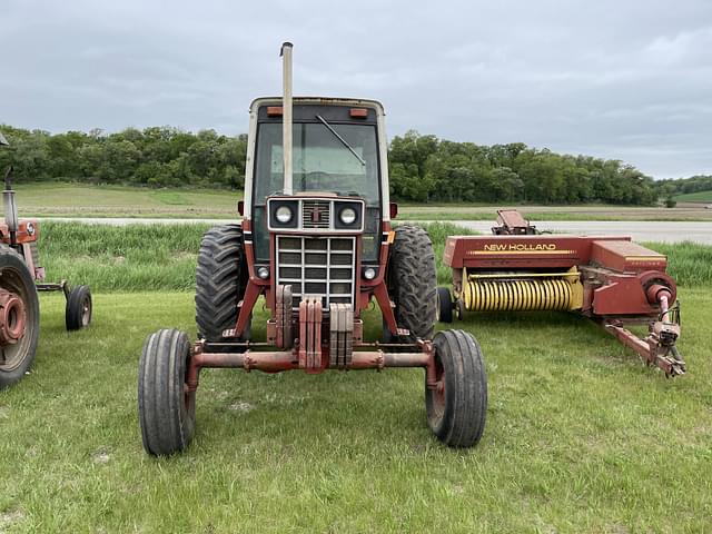 Image of International Harvester 1086 equipment image 1