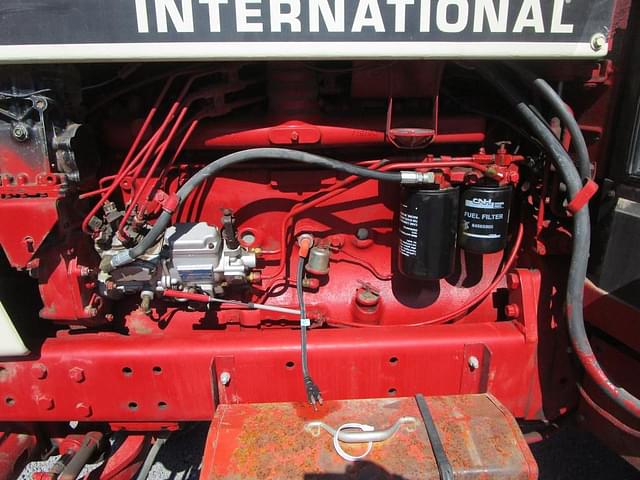 Image of International Harvester 1086 equipment image 3