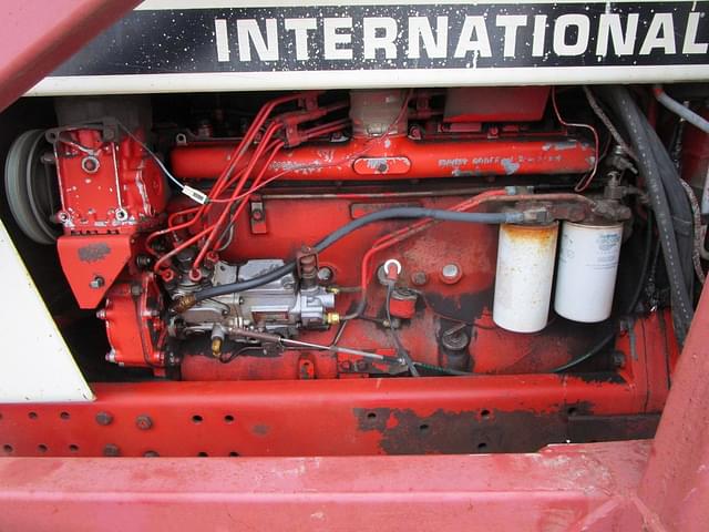 Image of International Harvester 1086 equipment image 4