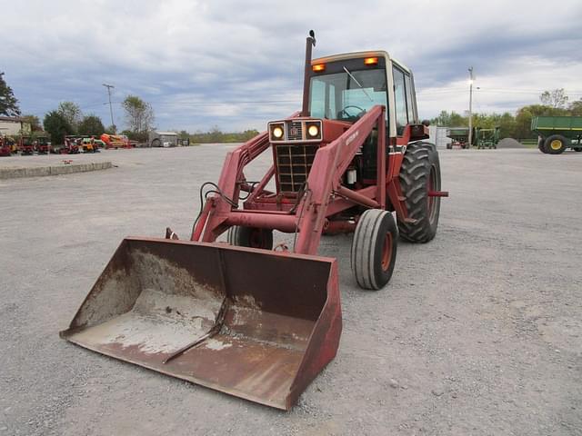 Image of International Harvester 1086 equipment image 1