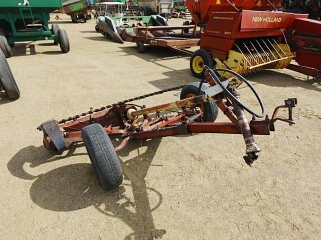 Image of International Harvester 1100 equipment image 1