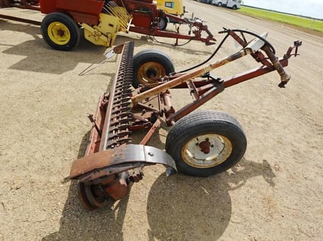 Image of International Harvester 1100 equipment image 2