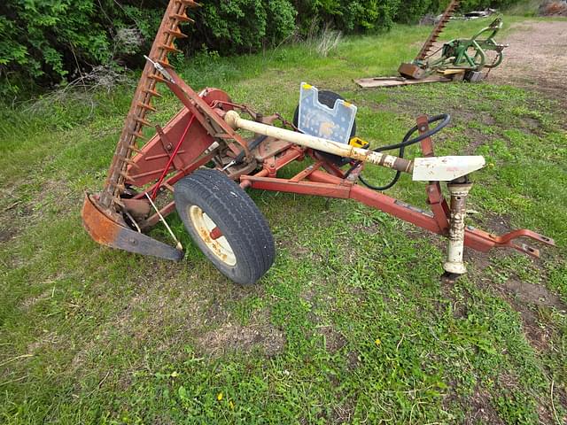 Image of International Harvester 1100 equipment image 1