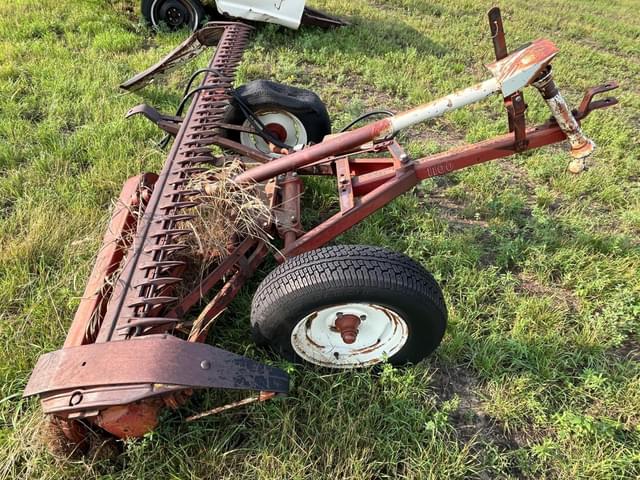 Image of International Harvester 1100 equipment image 4