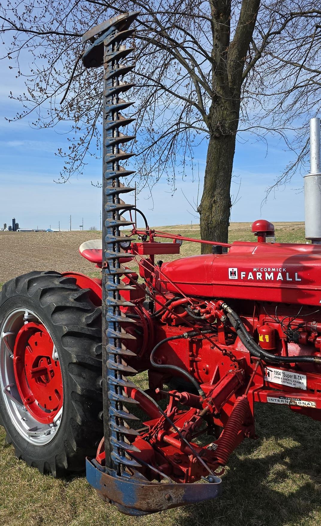 Image of International Harvester 115 Primary image