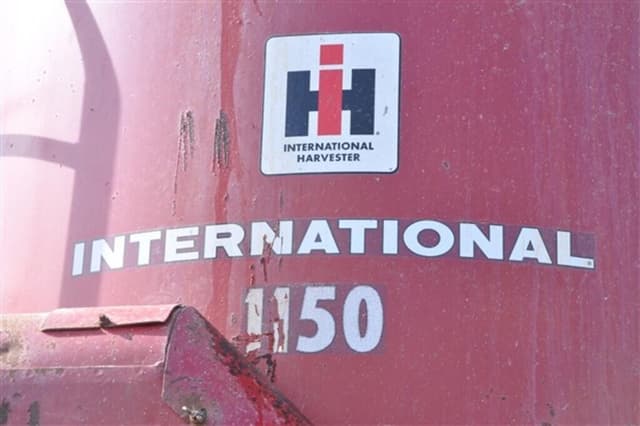 Image of International Harvester 1150 equipment image 1