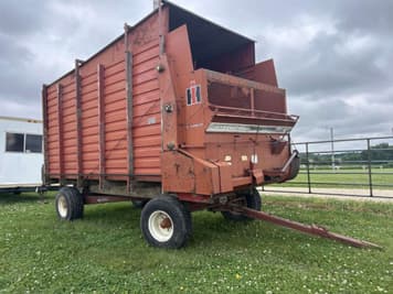 Main image International Harvester 120