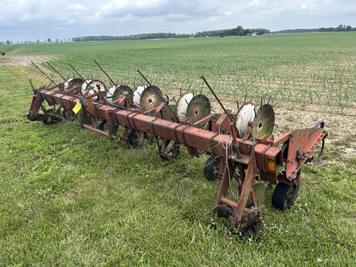 Main image International Harvester 133