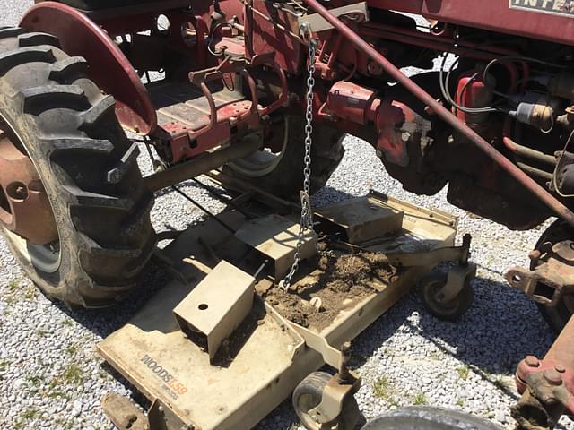 Image of International Harvester 140 equipment image 2