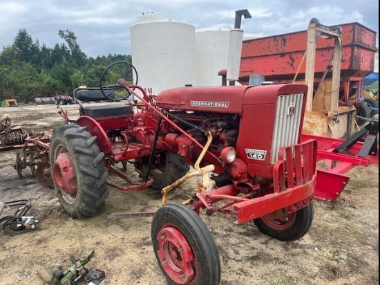 Image of Farmall 140 Primary image
