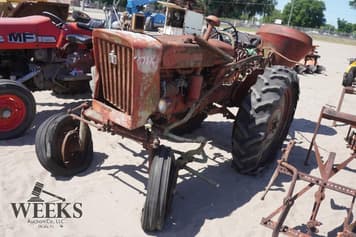 Main image International Harvester 140