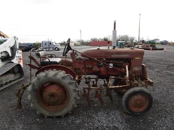 Main image Farmall 140