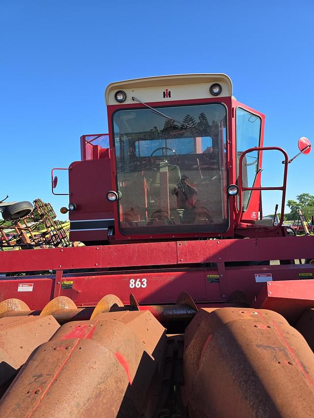 Image of International Harvester 1440 equipment image 1