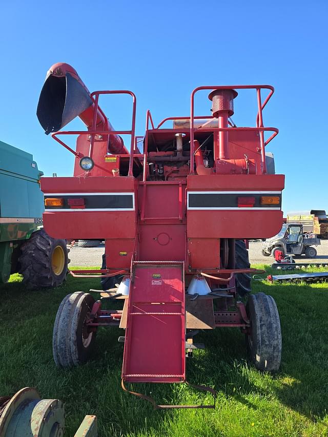Image of International Harvester 1440 equipment image 4