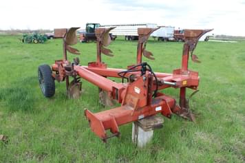 Main image International Harvester 145