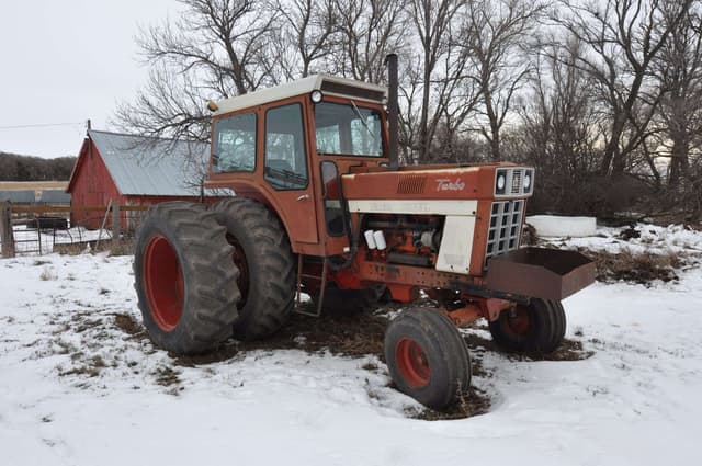Image of International Harvester 1466 equipment image 1