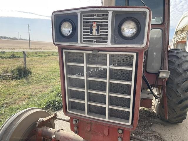 Image of International Harvester 1466 equipment image 1