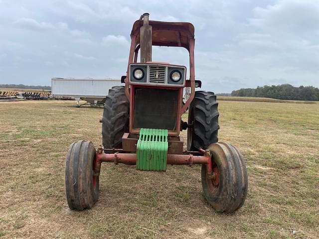 Image of International Harvester 1466 equipment image 1