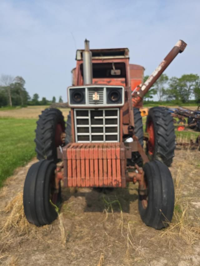 Image of International Harvester 1566 equipment image 1