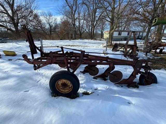 Image of International Harvester 16 equipment image 1