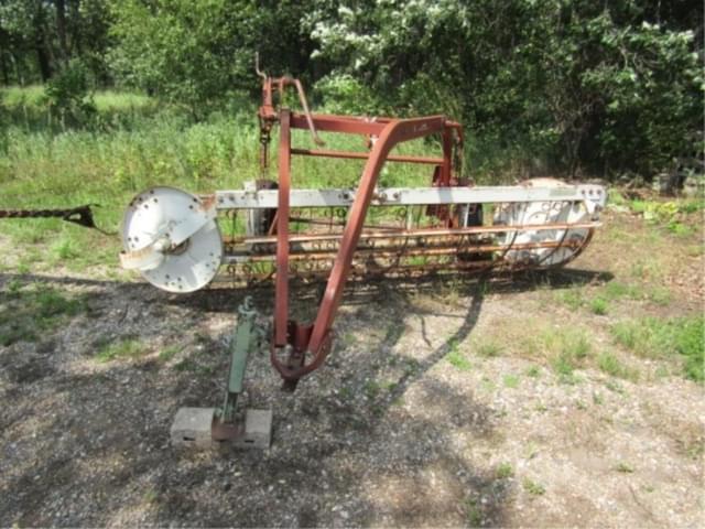 Image of International Harvester 16 equipment image 1