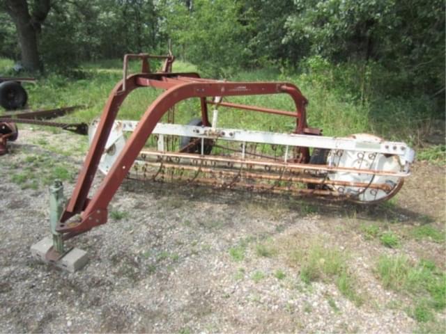 Image of International Harvester 16 equipment image 4