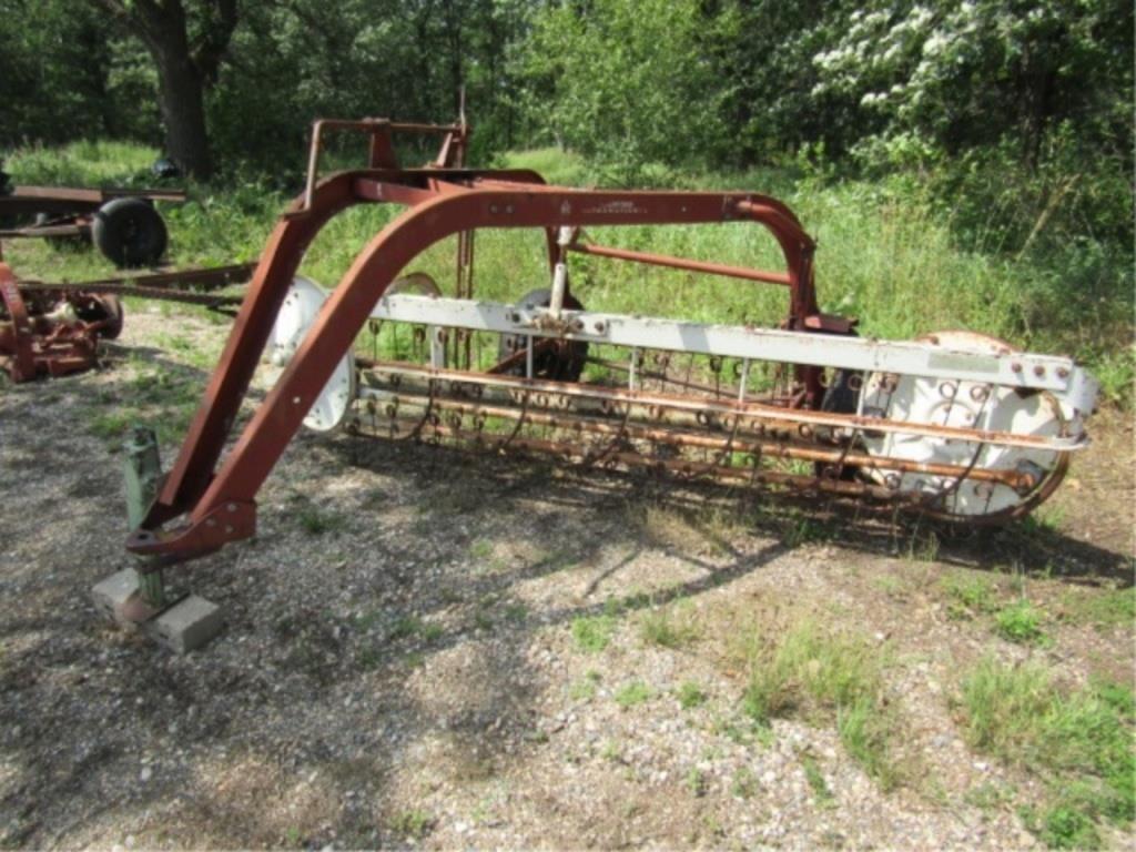 Image of International Harvester 16 Primary image