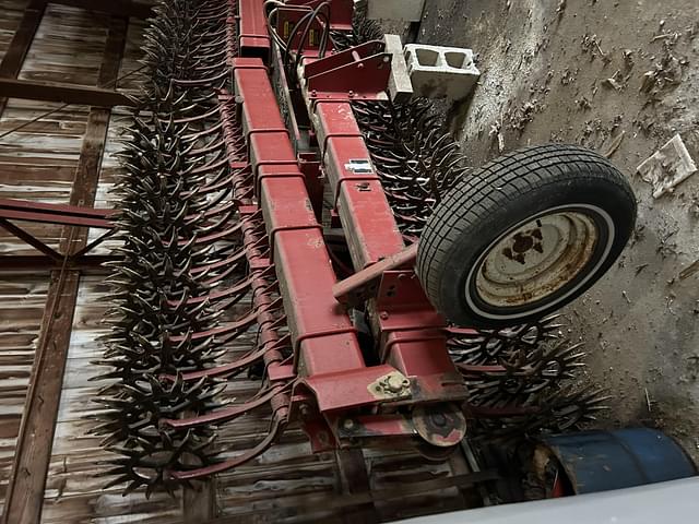 Image of International Harvester 181 equipment image 3