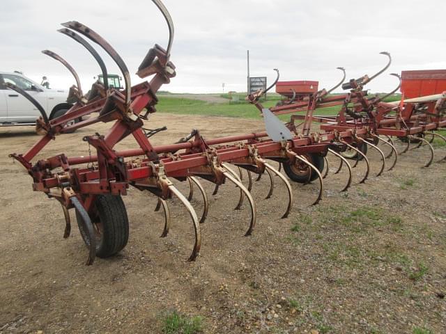 Image of International Harvester Vibra Shank Digger equipment image 3
