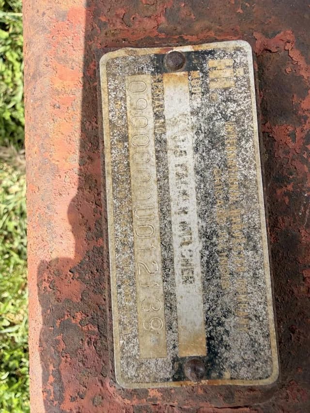 Image of International Harvester 315 equipment image 3