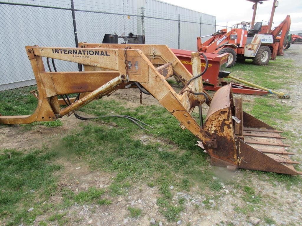 Main image International Harvester 2001